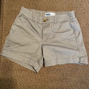Gray Old Navy shorts